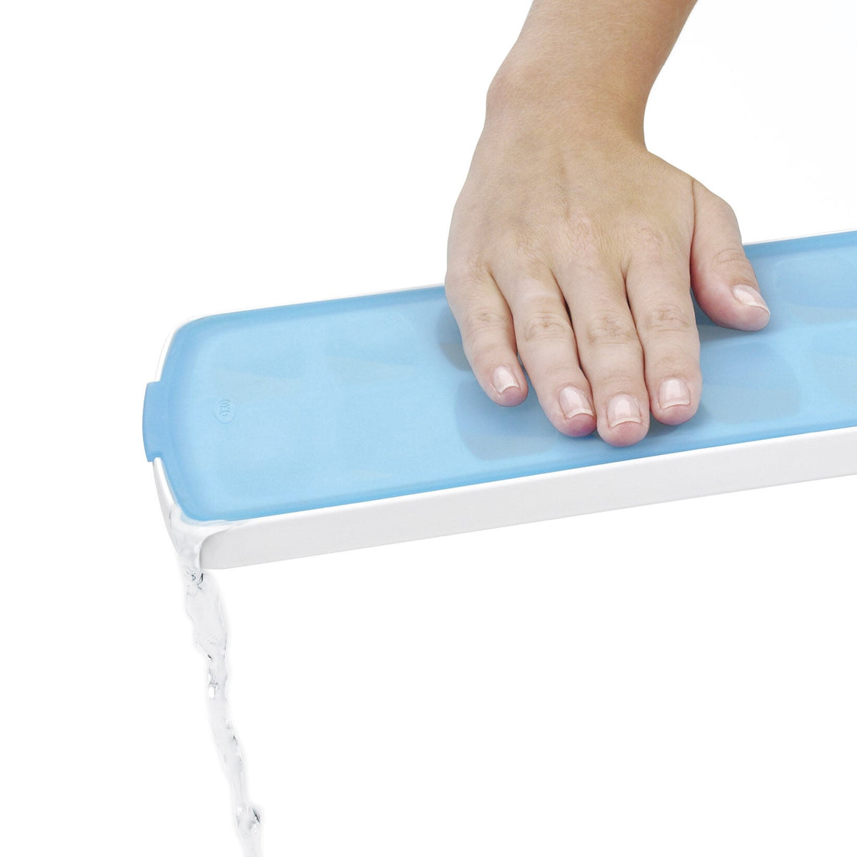 no-spill-ice-cube-tray-t7 1132080_2_no-spill_ice_cube_tray.jpg