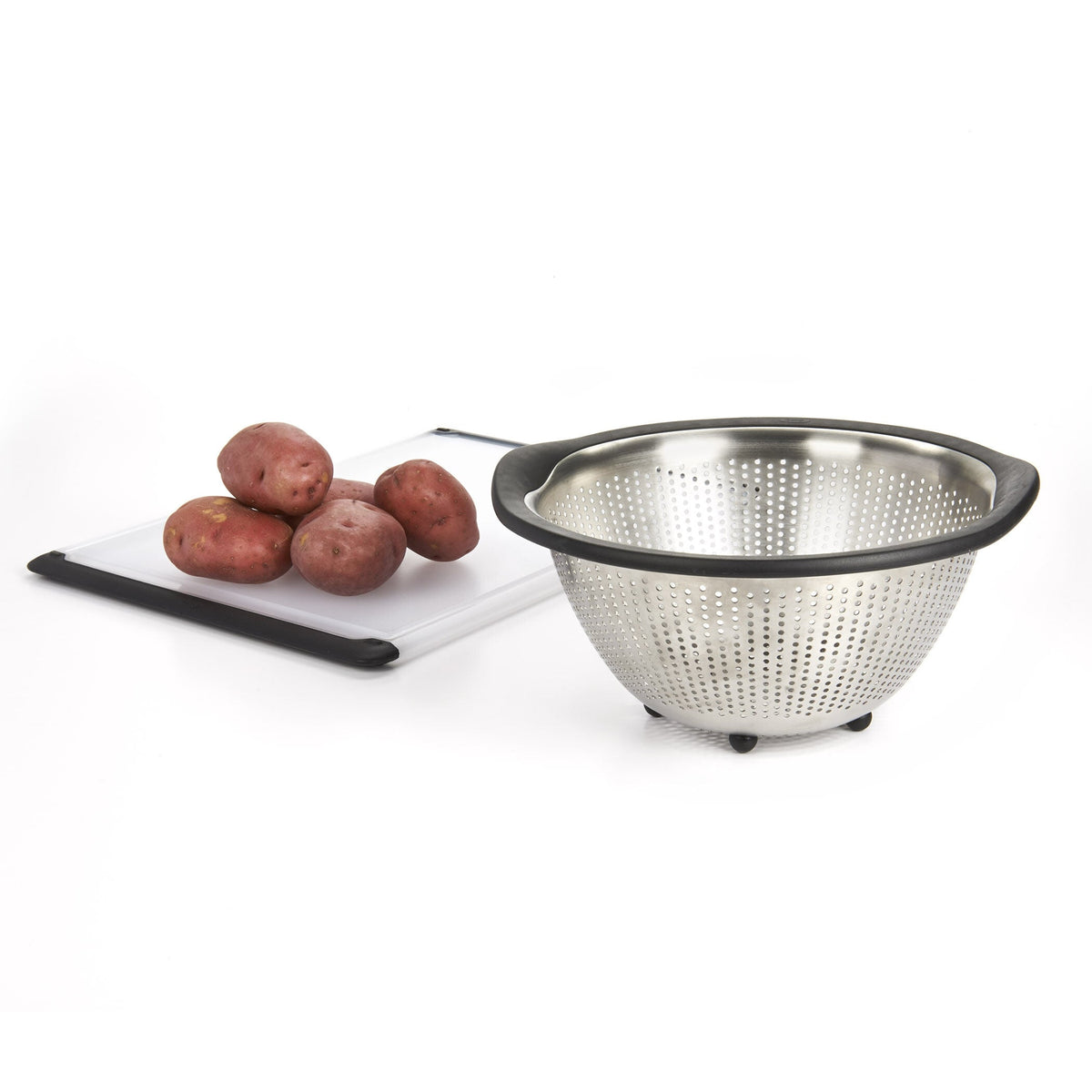 5-quart-stainless-steel-colander-d3 1134700_4_oxogoodgrips_5qtstainlesssteelcolander.jpg