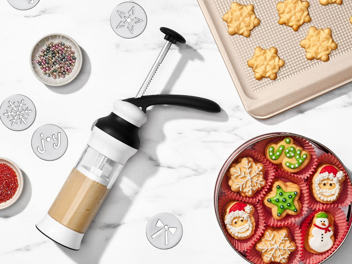 holiday-cookie-press-and-disk-set-bundle-g1 gg_11177800_9-banner.jpg