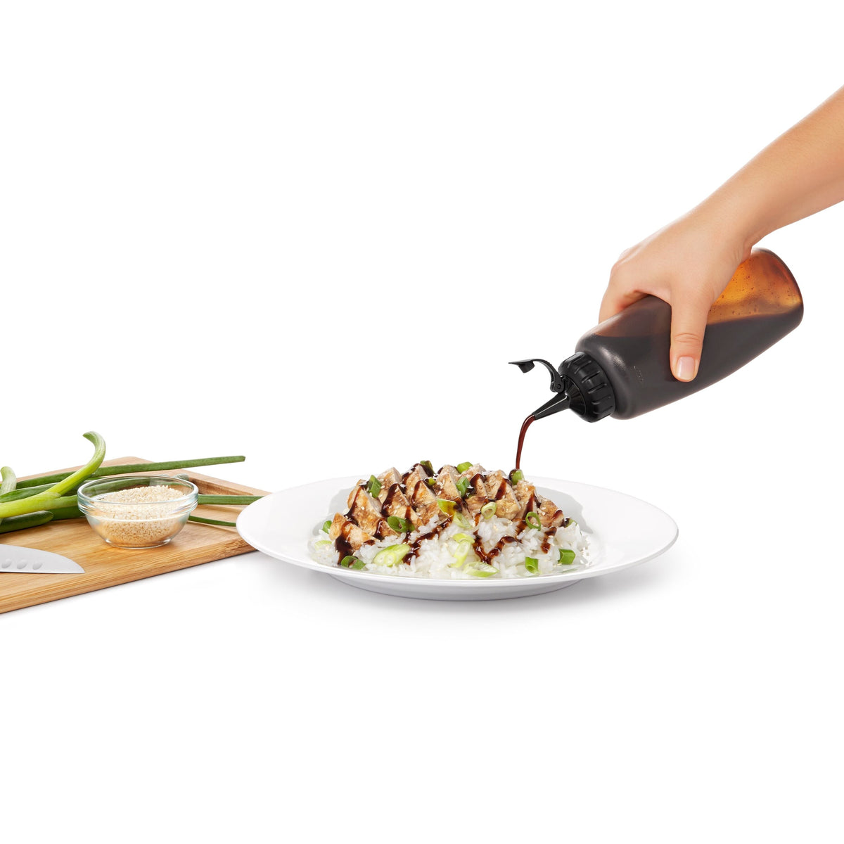oxo-chef-s-squeeze-bottles-12-ounces-m7 gg_11219300_4d.jpg