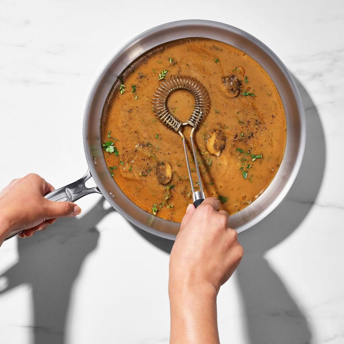 sauce-and-gravy-whisk-m4 gg_11278500_4b_1_.jpg