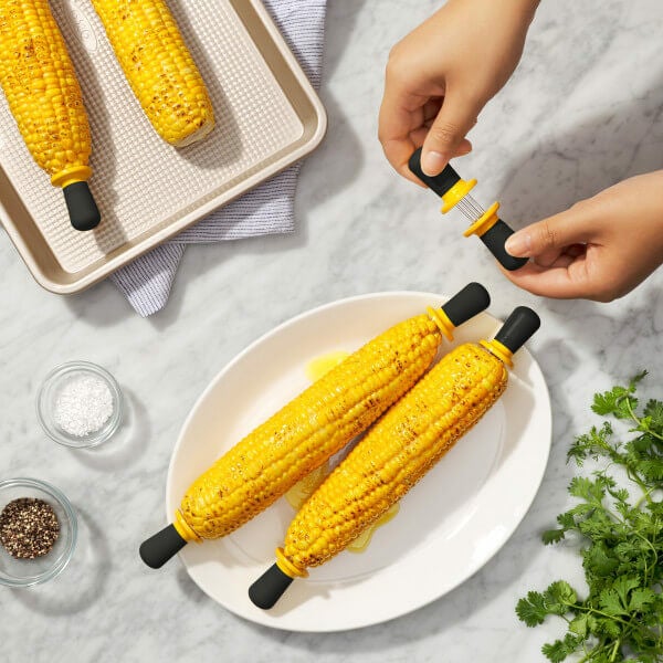 corn-holders-x2 nmagocbjtowlrvjwq7wk.jpg