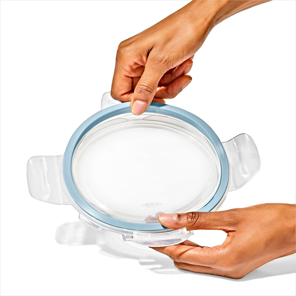 16-piece-smart-seal-glass-everyday-container-set-arctic-blue-i8 oxo_smartseal_round-glass-arctic_pdp_05.jpeg