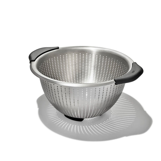 5-qt-stainless-steel-colander-t5 gg_11330900_stainlesssteelcolander5qt_02_rgb.jpg