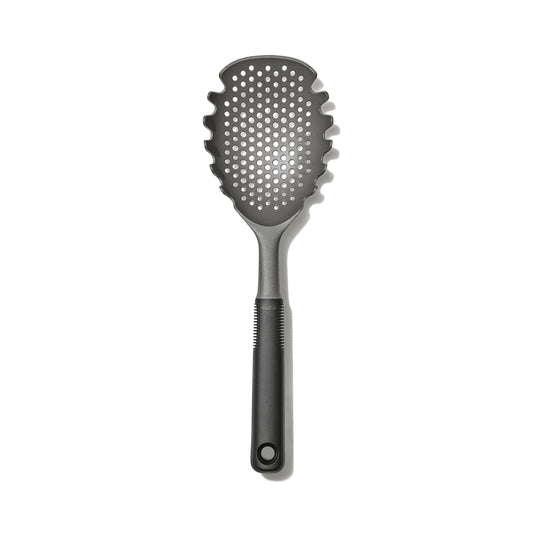 pasta-scoop-strainer-e8 gg_11338300_062221_04_rgb.jpg
