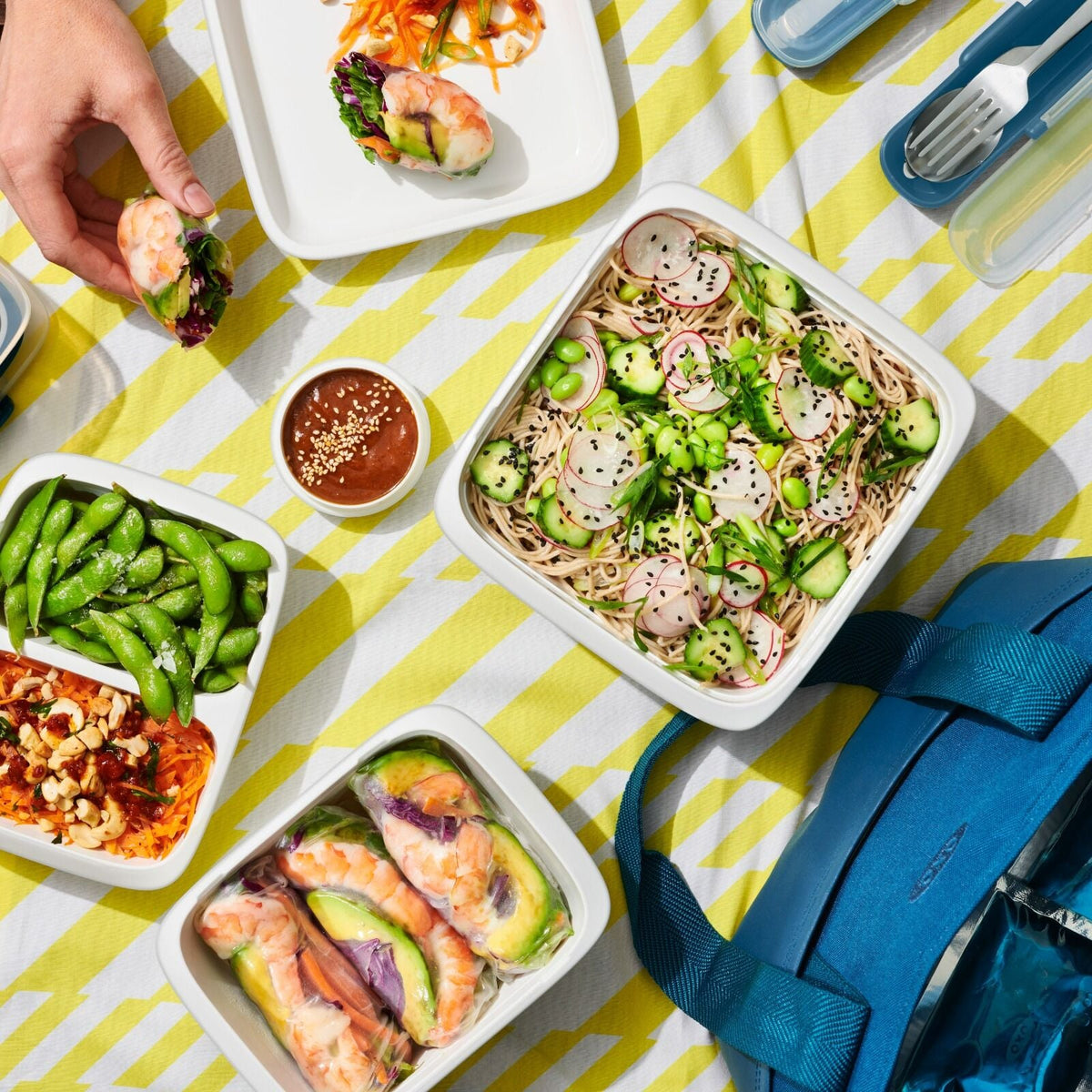 prep-and-go-salad-container-q8 oxo_prepgo_apdp_pdp_04.jpeg